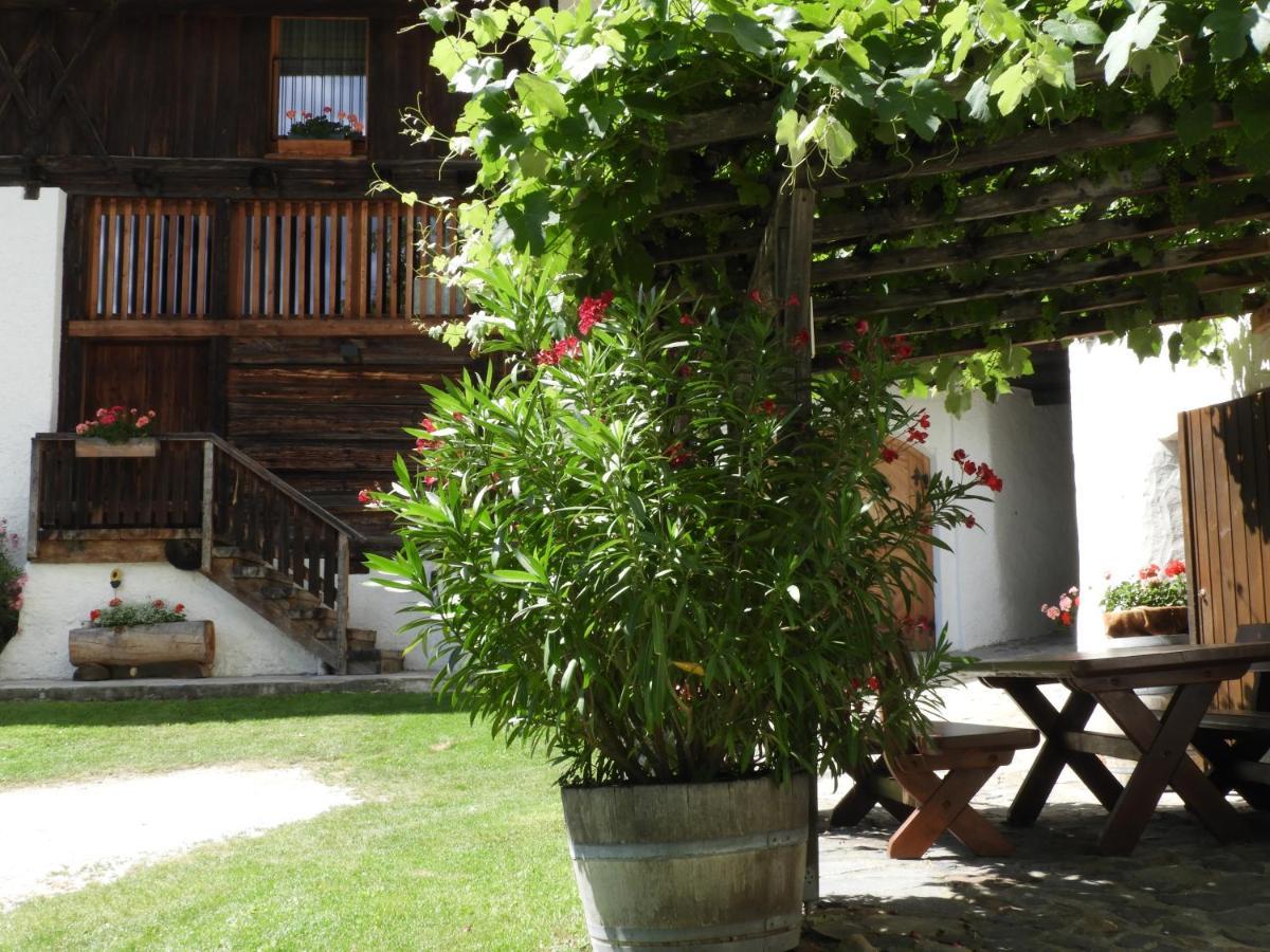 Strasserhof Tenuta-Weingut Vahrn المظهر الخارجي الصورة